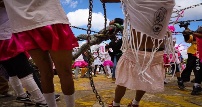 Centenares de personas participan en la Procesión de Los Encadenados en Masatepe
