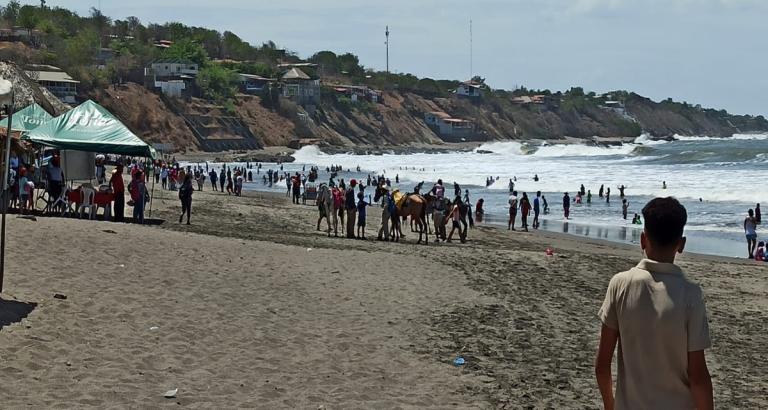 Imágenes desde La Boquita en este Jueves Santo 2022