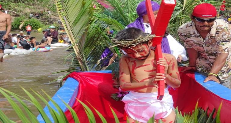 Viacrucis Acuático en Wiwilí de Nueva Segovia