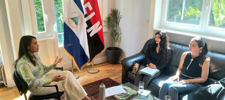 Embajada de Nicaragua sostiene encuentro con organización juvenil en Bélgica