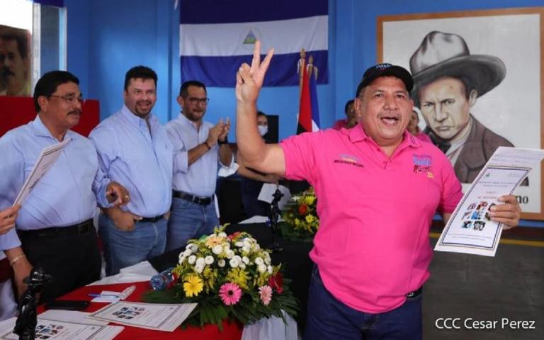 Nicaragua entregará títulos de propiedad a 21 cooperativas de transporte