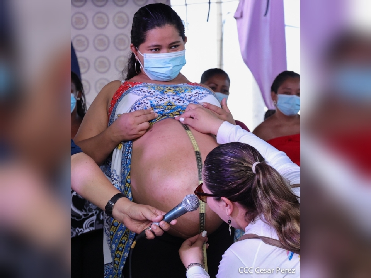 Leyla Rebecca Hernández es la madre panza 2022 con una barriga de 57 cm