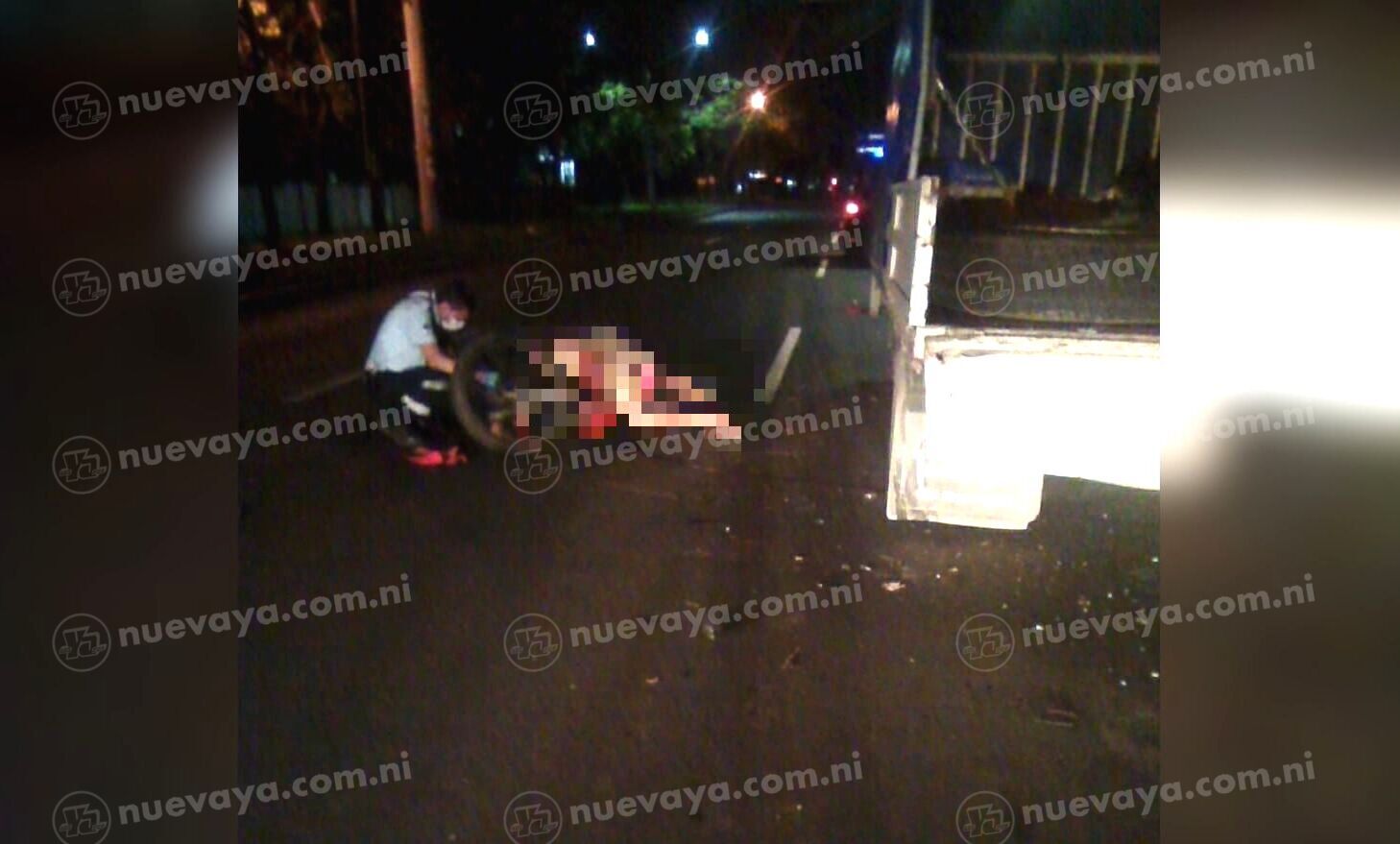 Motociclista se mata al impactar contra la parte trasera de un camion en carretera a masaya