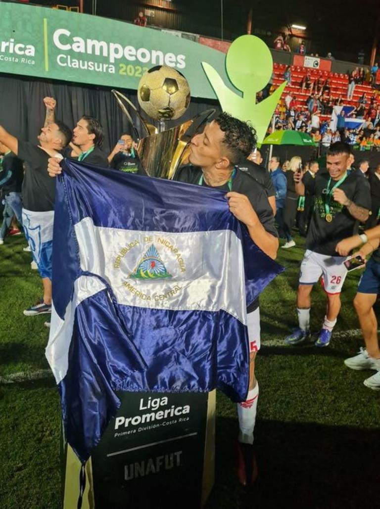 El nicaragüense Byron Bonilla y el Club Sport Cartaginés ganan la liga de fútbol en Costa Rica