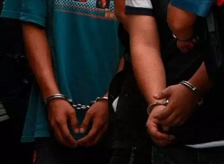 Capturan cuarteto de expendedores con 7 libras de marihuana en Pantasma