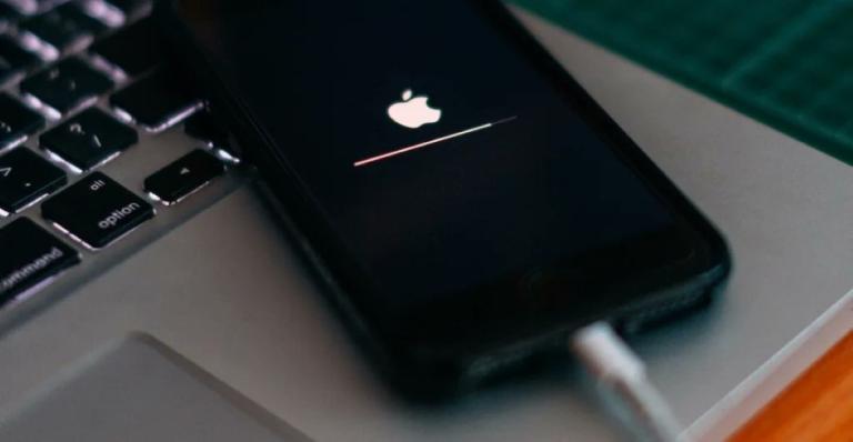 Apple advierte a sus usuarios por una falla en sus sistemas operativos