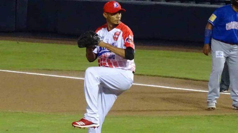 Berman Espinoza da la primera victoria al Bóer en la final del Pomares 2022