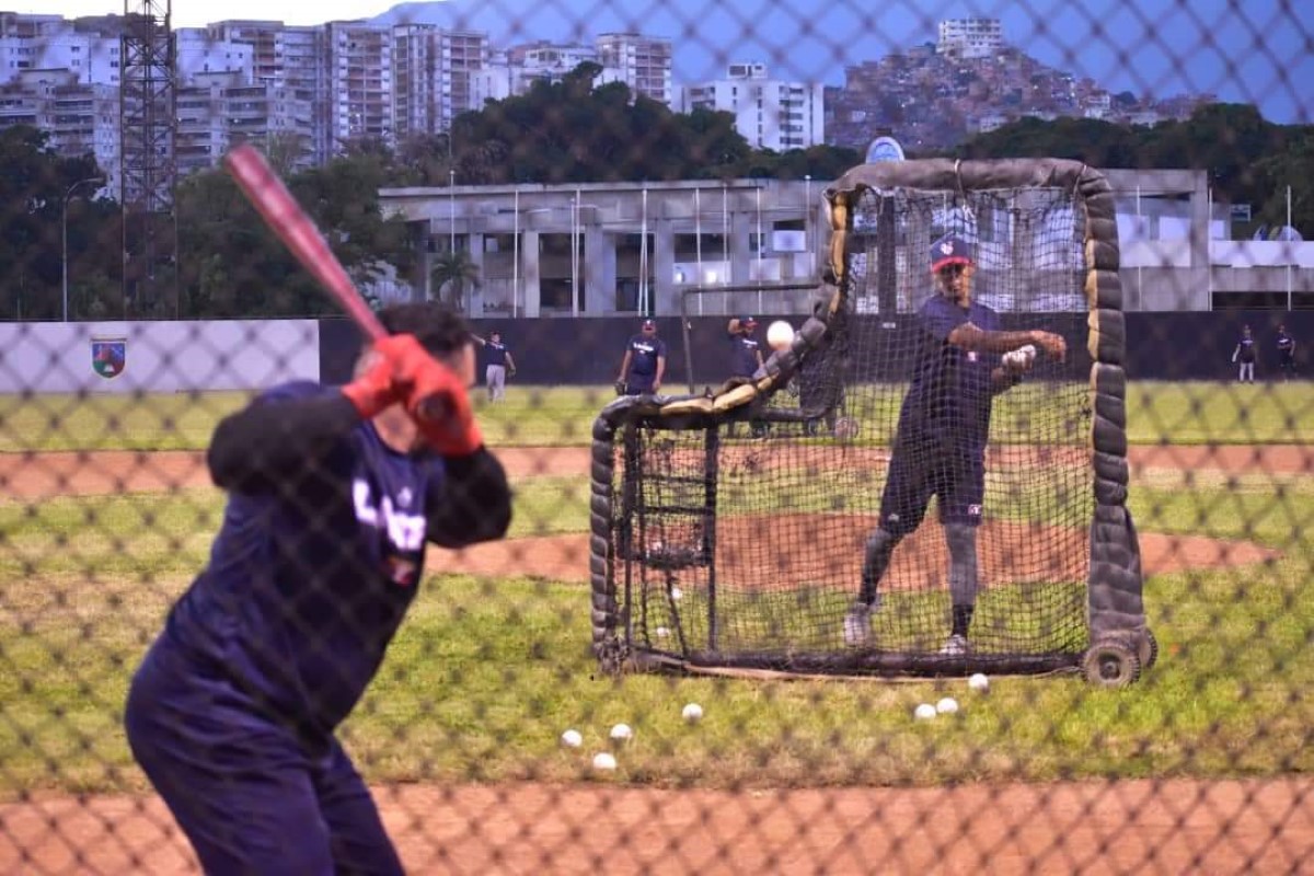 Equipo de venezuela llega a nicaragua este miercoles para triangular de beisbol