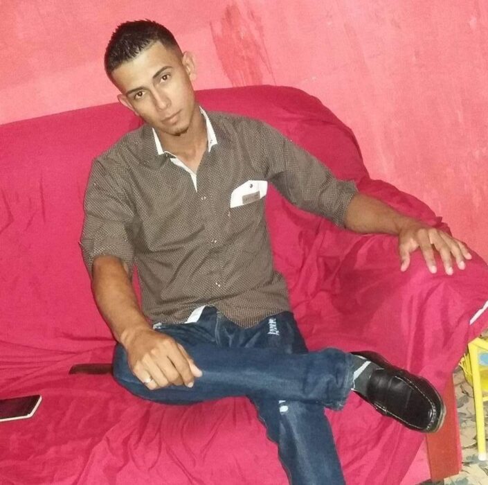 Un muerto y 4 lesionados deja choque frontal de vehículos en la ...