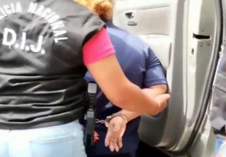 Meten presa a una nicaragüense señalada de violar a un niño de 1 año en Panamá