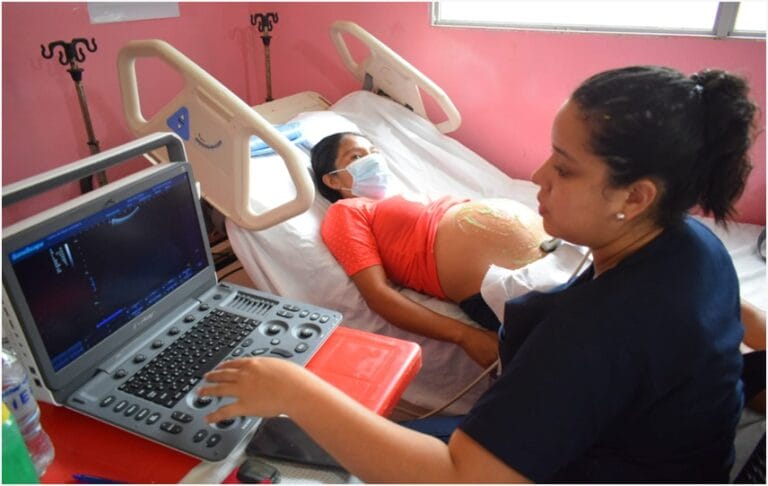 Casi 147 mil familias recibirán servicios de salud en sus comunidades durante la semana próxima