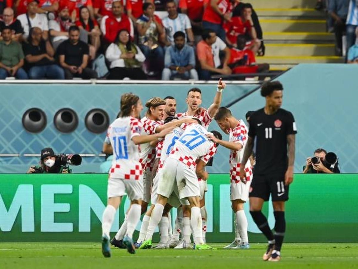 Croacia deja fuera a canada del mundial y espana y alemania igualan a un gol por bando