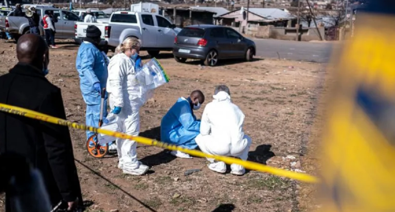 Ocho personas murieron en tiroteo masivo durante fiesta de cumpleaños en Sudáfrica