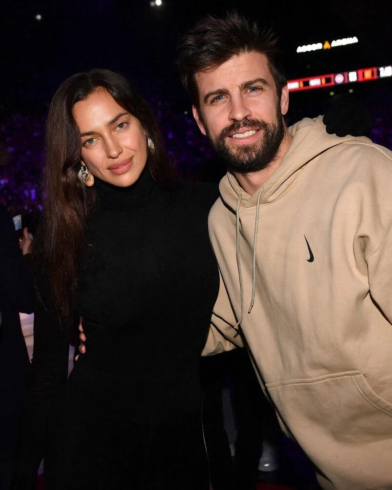 Piqué reaparece sonriente tras la polémica con Shakira