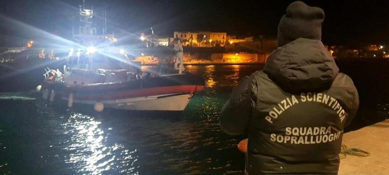 10 personas mueren en una tragedia acuática frente a las costas de Italia