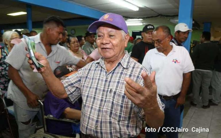 Más de 323 mil pensionados recibirán su pago de este lunes