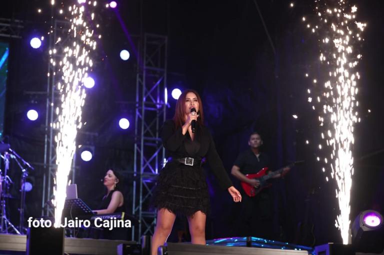 Derroche de romanticismo y euforia en concierto de Myriam Hernández en Managua