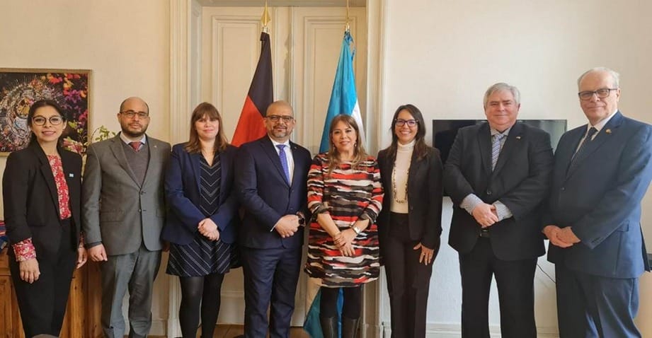 Tatiana García, Embajadora de Nicaragua y Embajadores de República Dominicana, El Salvador, Costa Rica, Panamá y Guatemala, en encuentro con el Secretario General del SICA, Compañero Werner Vargas, realizado en Berlin