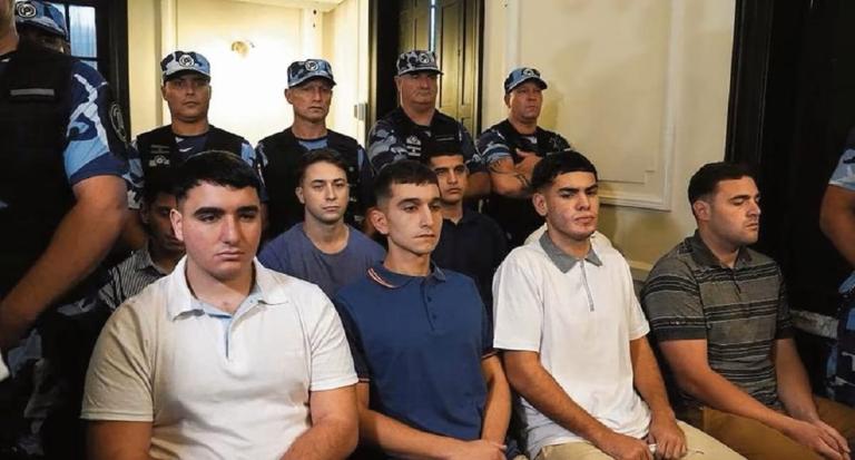 Un error podría cambiar la pena de tres exjugadores de rugby que mataron a jovencito en Argentina