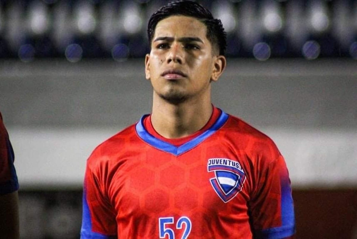 El futbolista nicaragüense Felipe Eliú Gutiérrez Ampié