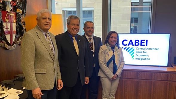 Presidente BCIE con Embajadores de Nicaragua, Guatemala y República Dominicana