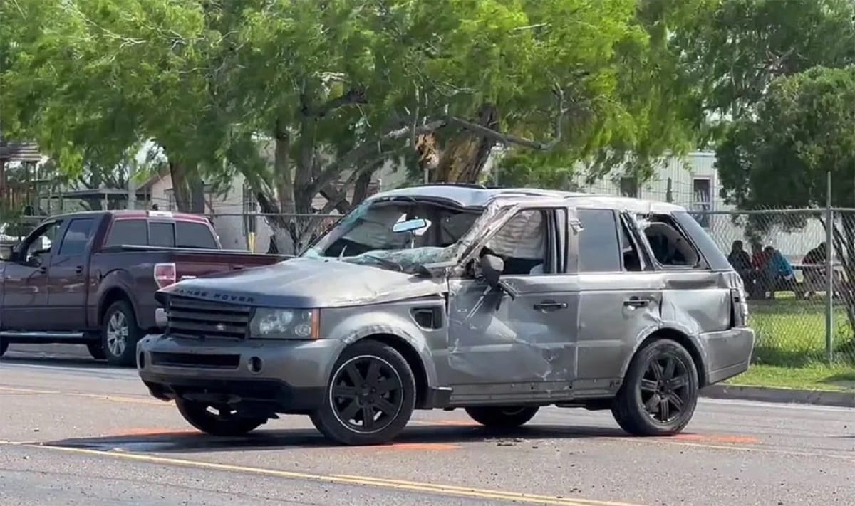 El conductor de esta camioneta mató a 7 personas en una parada de buses en Texas