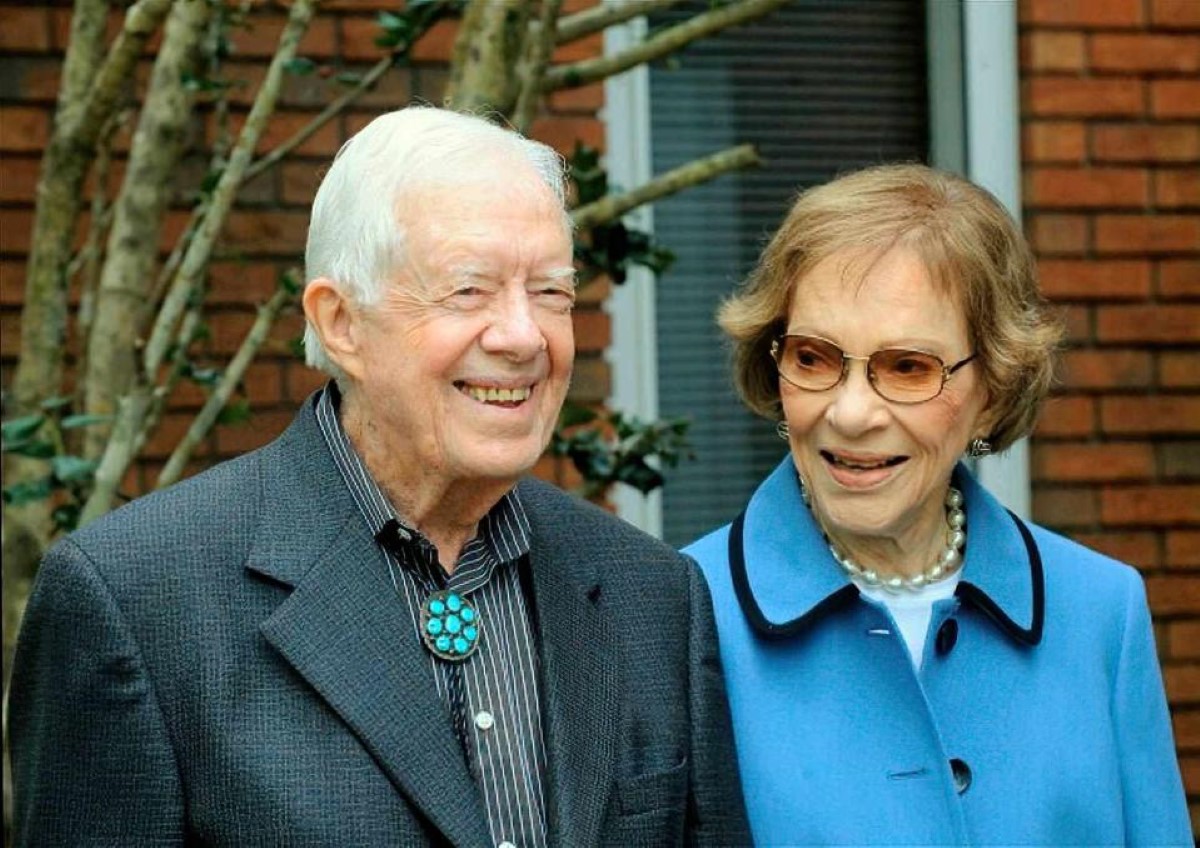 El ex presidente de Estados Unidos Jimmy Carter junto a su esposa Rosalynn Carter