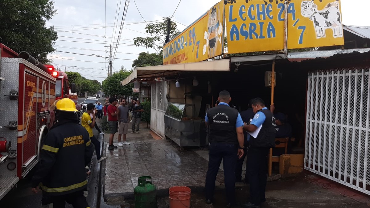 Incendio en comedor de la Colonia 14 de Septiembre