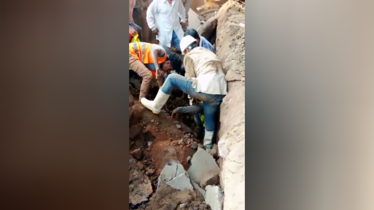 Derrumbe en zanja cobra la vida de obrero en León