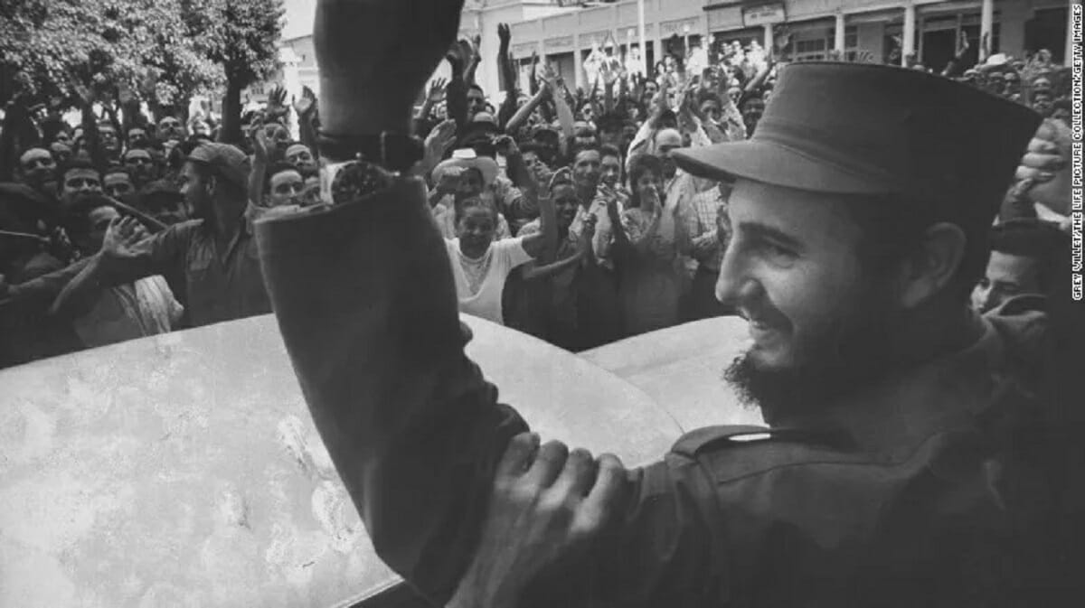 Fidel Castro en su marcha victoriosa a La Habana