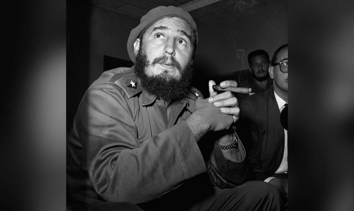 Fidel Castro en su marcha victoriosa a La Habana