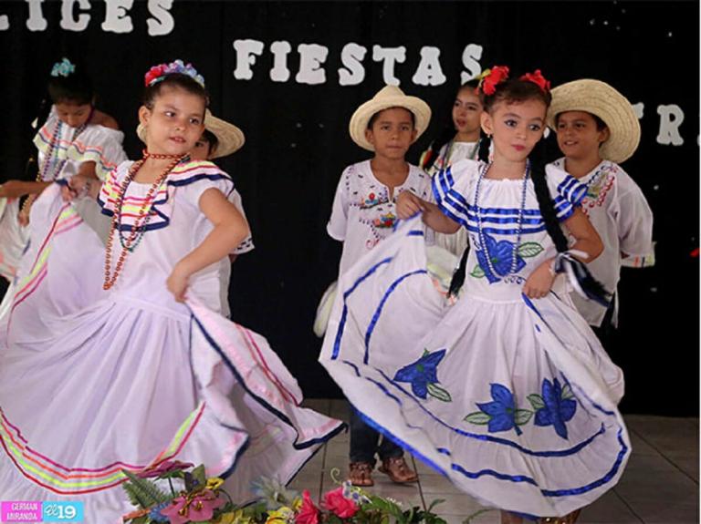 Huipiles Trajes Típicos: Identidad nicaragüense