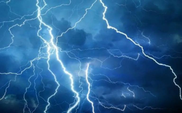 Mujer muere fulminada por un rayo en medio de intensas lluvias en Panamá