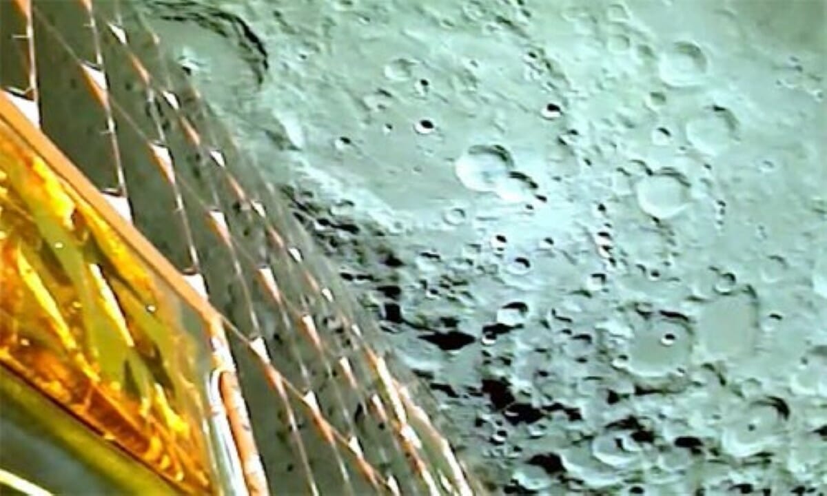 La Organización India de Investigación Espacial (ISRO) compartió imágenes de la zona más lejana de la Luna capturadas por el módulo Vikram de la misión Chandrayaan-3