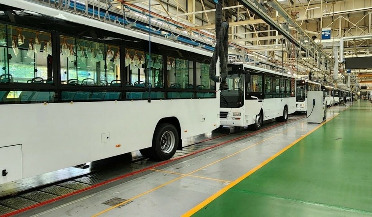 Nicaragua supervisa construcción de las primeras 500 unidades de buses en China