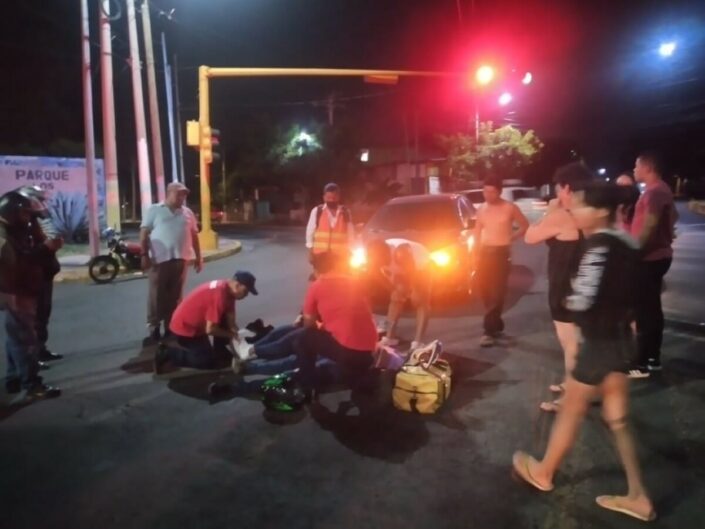 Pareja que viajaba en moto es impactada por vehículo en Montoya - La ...