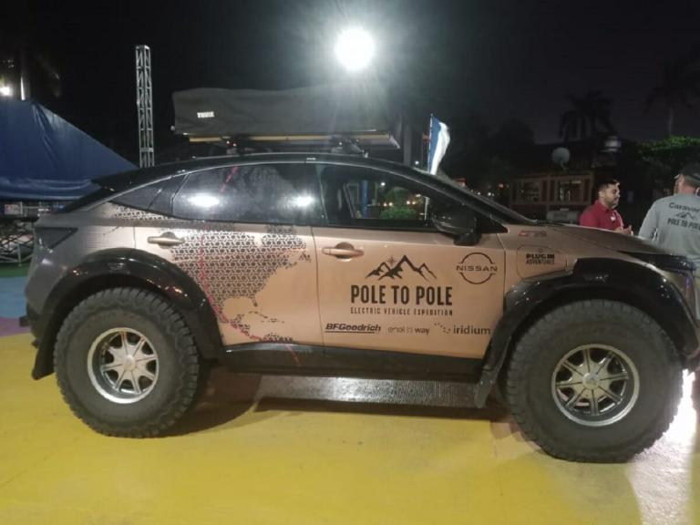 Realizan exhibición de vehículo eléctrico Nissan en Puerto Salvador Allende