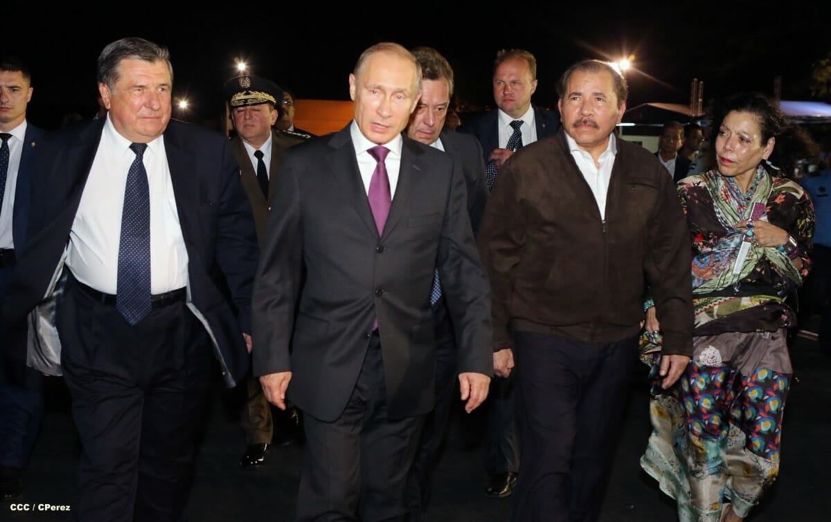 El Presidente de Rusia Vladimir Putin junto al Presidente Daniel Ortega y la Vicepresidente Rosario Murillo en Nicaragua, año 2014