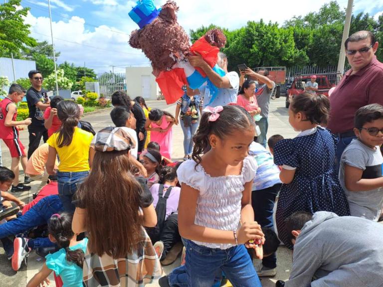 Tu Nueva Radio YA realiza Fiesta a 100 cumpleañeros de Octubre