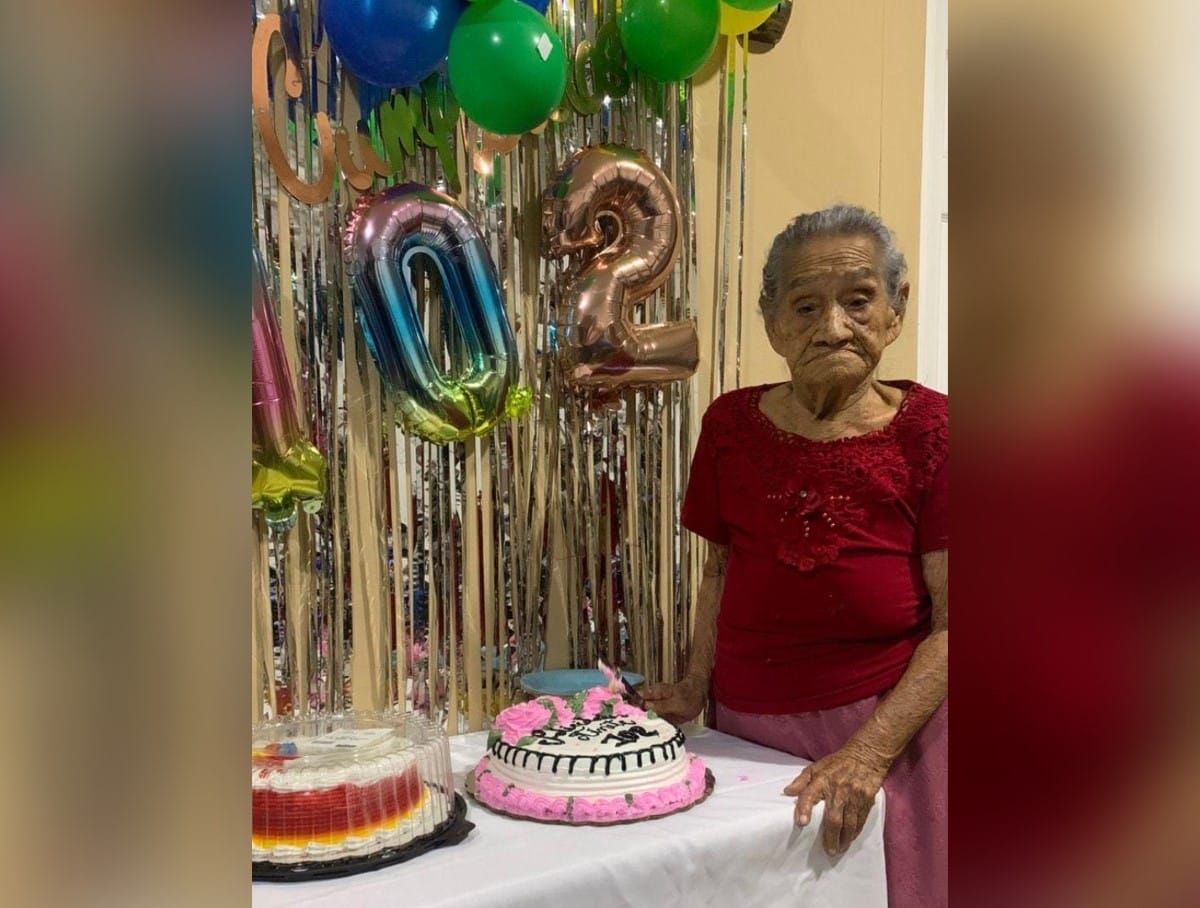 María Agustina Acuña Olivas, de 102 años