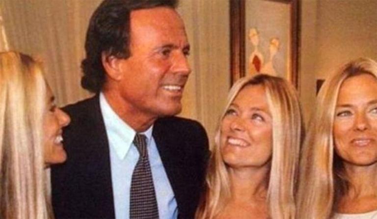 Así es la vida actual de las Trillizas de Oro, el mítico coro que acompañaba a Julio Iglesias