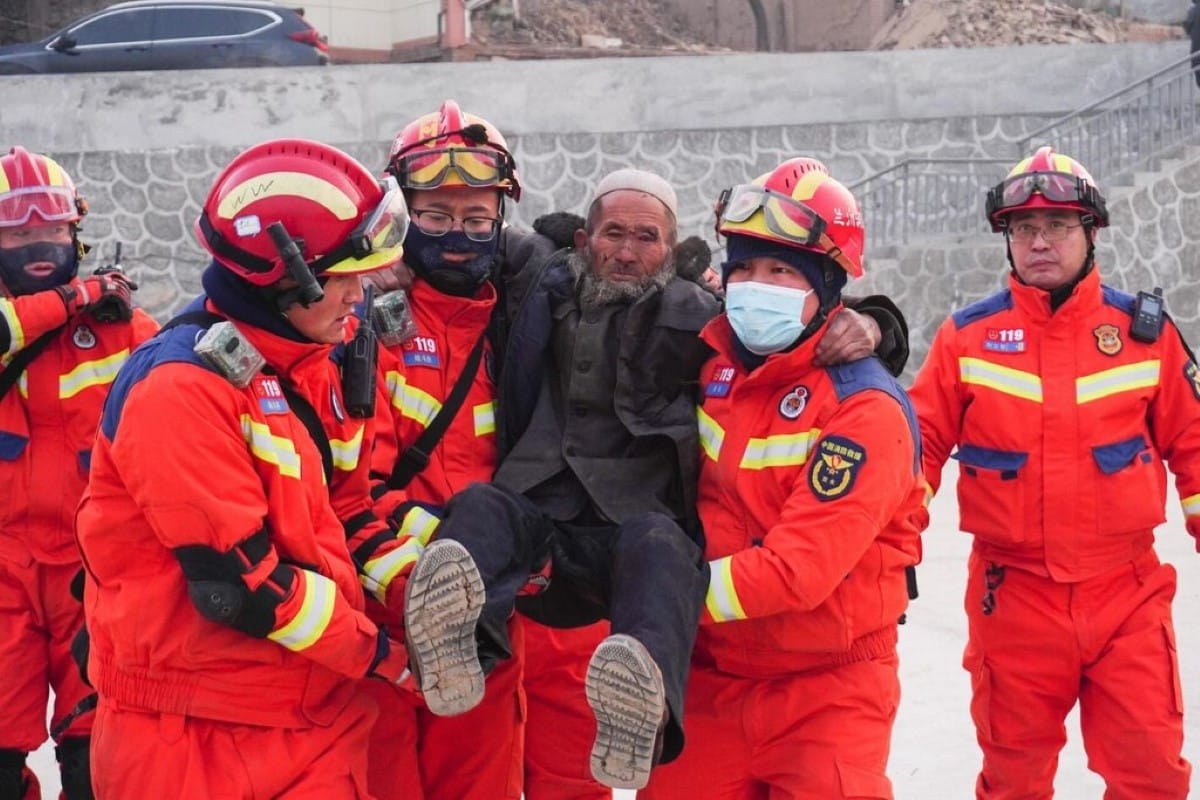 Continúan tareas de rescate en noroeste de China tras terremoto que deja 126 muertos