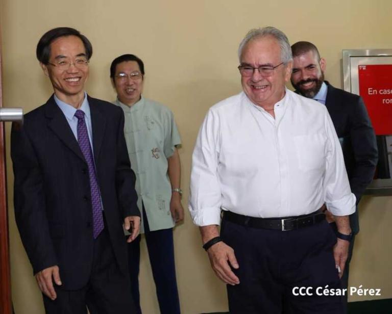 Asamblea Nacional se reúne con delegación del Partido Comunista de China