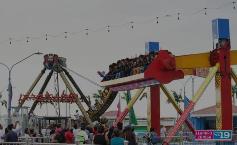 Miles de visitantes disfrutan en grande durante inauguración del Parque de la Alegría en Puerto Salvador Allende