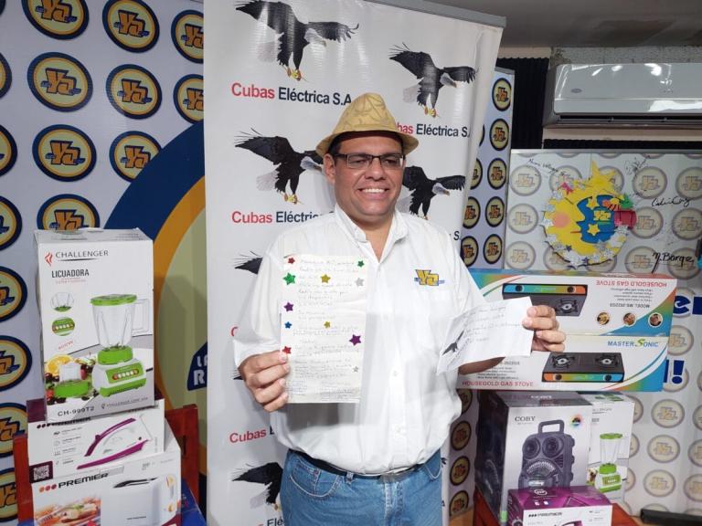Tu Nueva Radio YA premiará este viernes a los dos ganadores del Súper Regalo Navideño