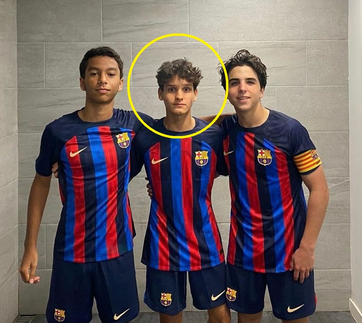 Andres Zavala entrena en la masía del Club Barcelona, de España