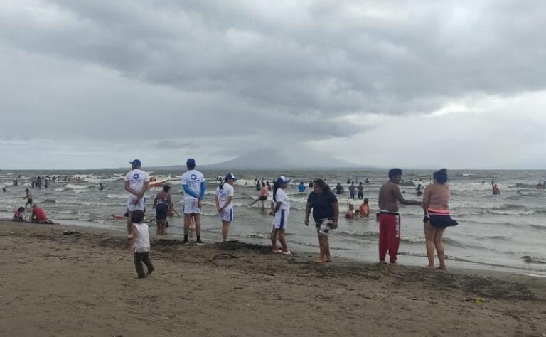 Socorristas de Cruz Blanca rescataron con vida a 27 veraneantes el primero de enero