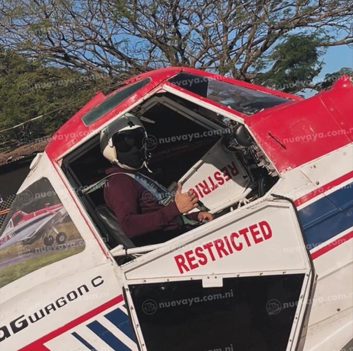 La avioneta siniestrada es de colores blanco, rojo y azul con matrícula C 188B YN-CJD