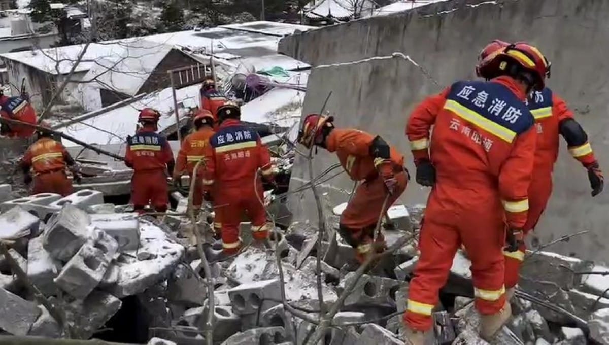 Ascienden a 31 los muertos por alud en Yunan, China