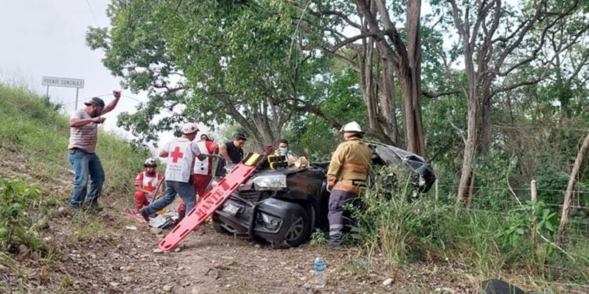 Una nica murió y otros cuatro compatriotas resultaron lesionados en un accidente en México